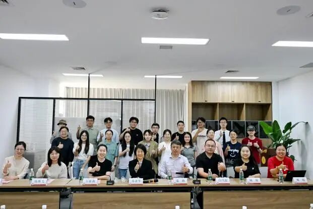 向善而行,青春有为——2024-2025学年“黄奕...